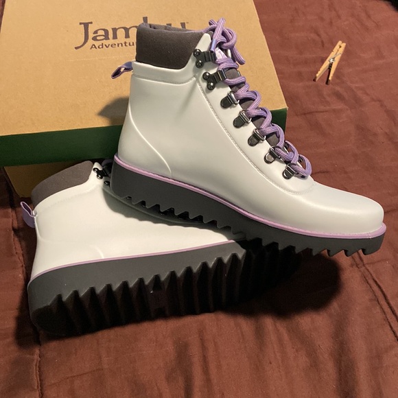 Waterproof Bootie by Jambi Brand. NWT! - Picture 16 of 16